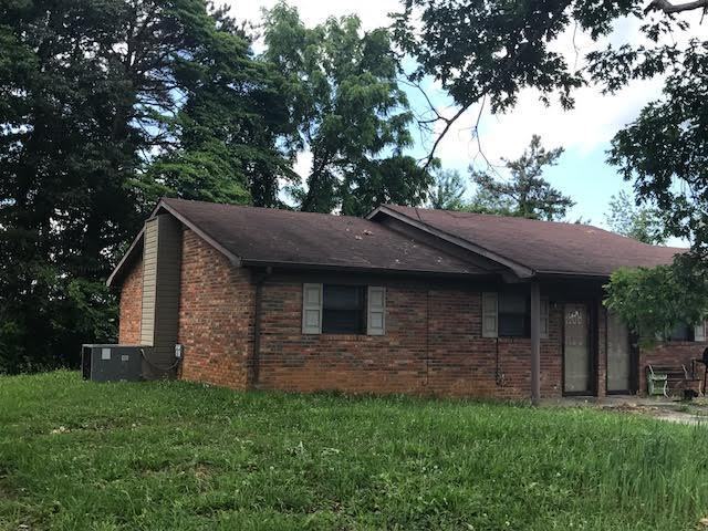 Foto principal - 2 bedroom 1 bath duplex located on West En...