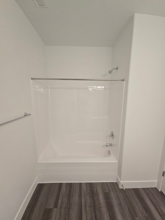 Foto del edificio - 6512 Skyline Lp Ln