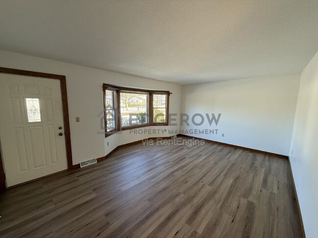 Building Photo - 2540 Ancient Dr SW