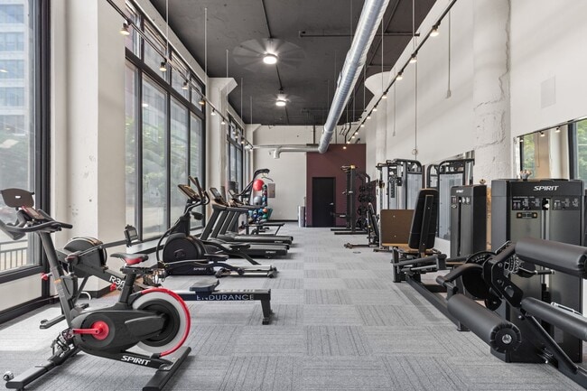 Building Photo - Ventana | On Wash Ave