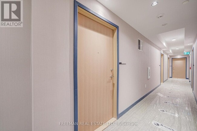 Building Photo - 395 Square One Dr