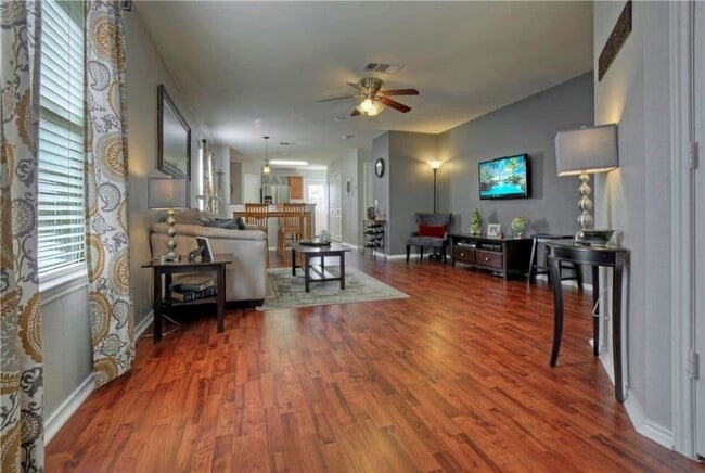 Foto del edificio - 516 Celery Loop