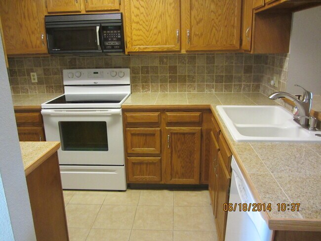 Foto del edificio - 9651 W Cornell Pl