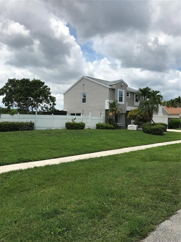 9868 Robins Nest Rd, Boca Raton, FL 33496 House Rental in Boca Raton