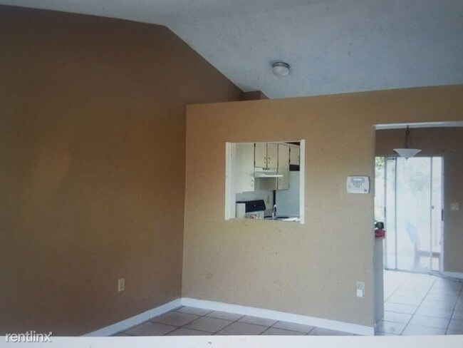 Building Photo - 2 br, 2 bath House - 2812 Coral Reef Dr