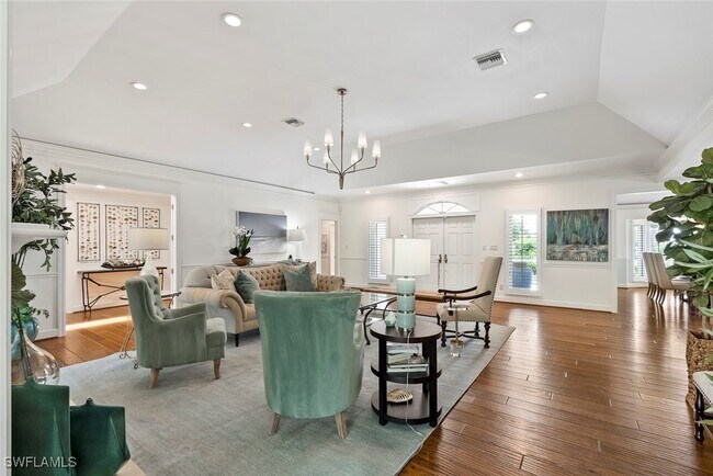 Foto del edificio - 2700 Treasure Ln