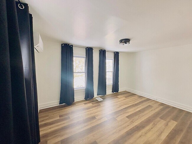 Foto del edificio - 1404 E 47th St