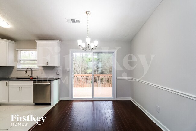 Foto del edificio - 405 Sheringham Ct