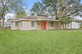 Building Photo - 505 S 4th St