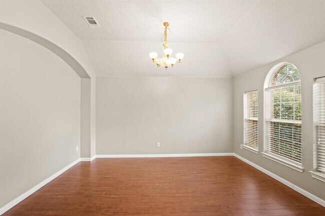 Building Photo - 12906 Quail Park Dr