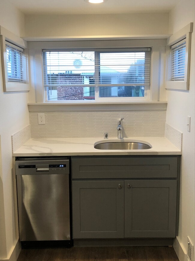 Kitchen - Dishwasher and Disposal - 411 N L St