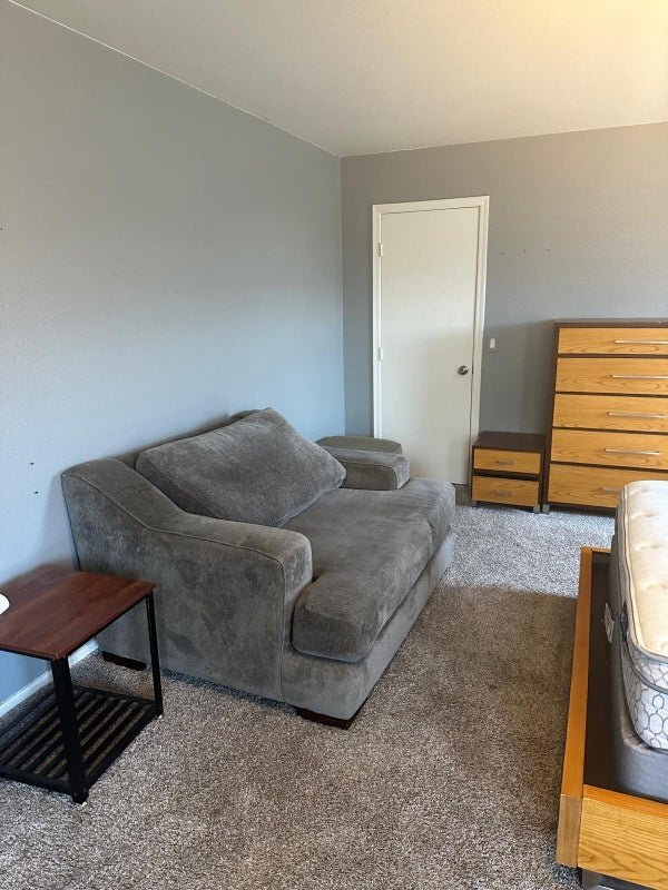 Building Photo - 2125 E Ebony Dr
