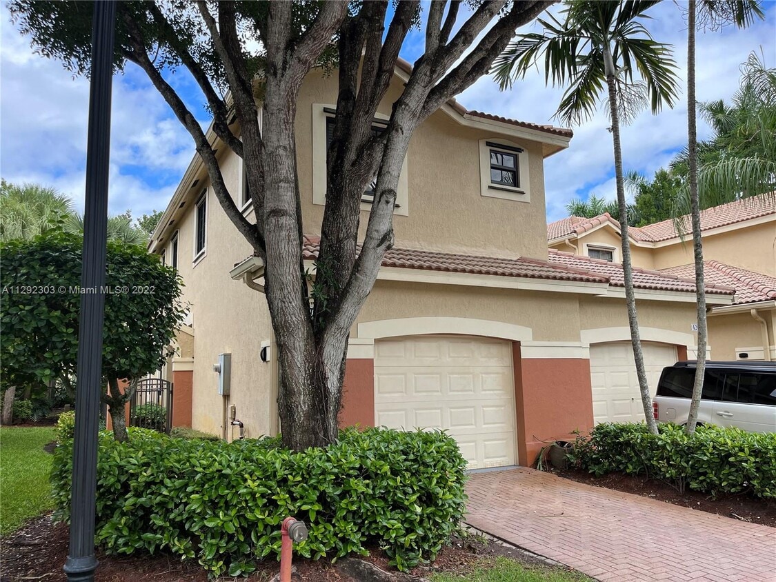 4207 Vineyard Cir, Weston, FL 33332 Townhome Rentals in Weston FL