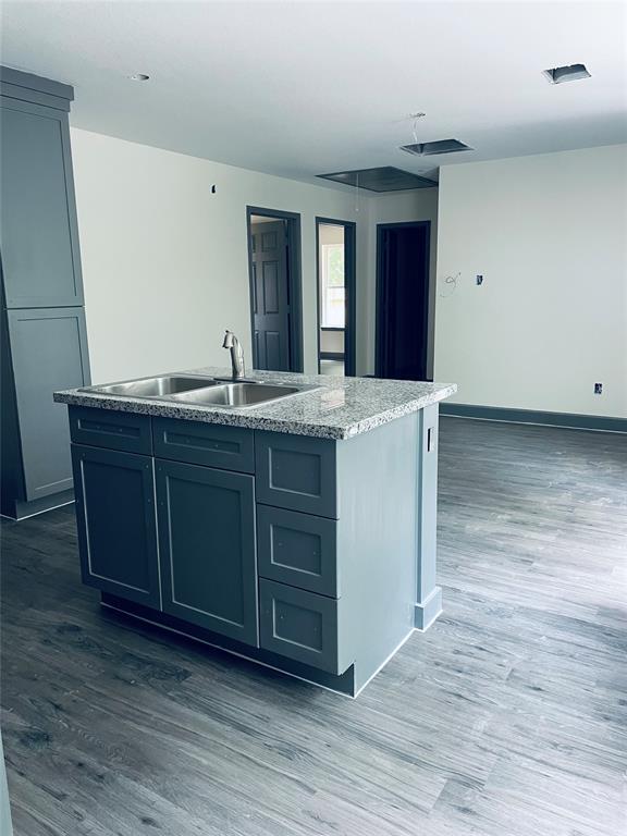 Foto del edificio - 8134 Richland Dr