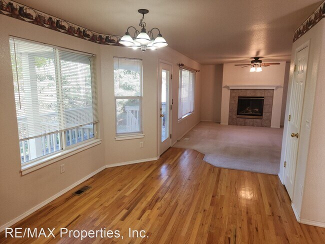 Building Photo - 4 br, 3.5 bath House - 3248 Greenmoor Ct