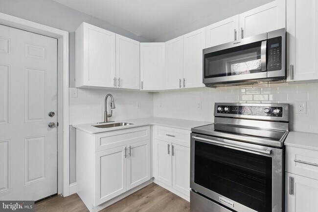 Building Photo - 937 N 45th St