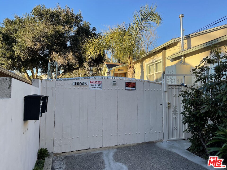 10066 Tujunga Canyon Blvd, Los Angeles, CA 91042 House Rental in Los