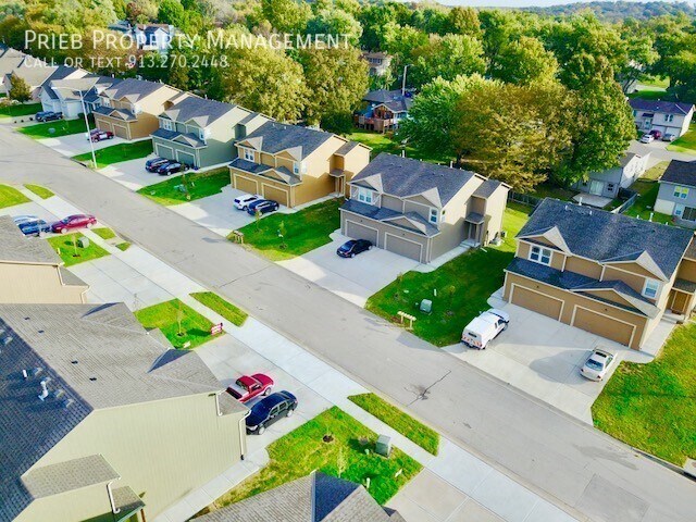 Foto del edificio - 2081 S 137 St