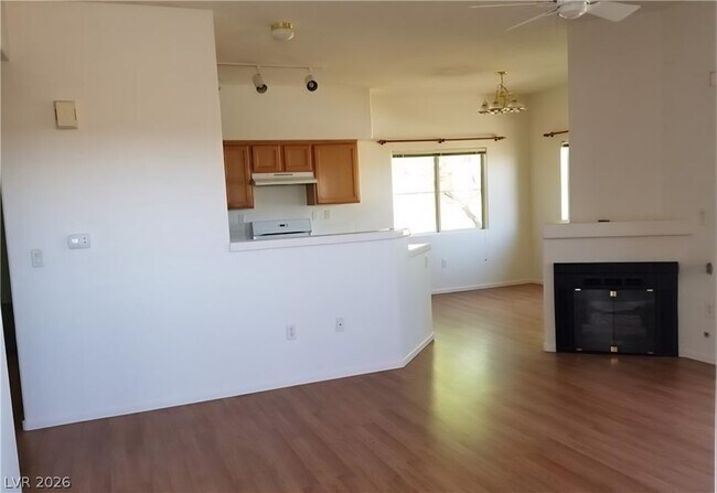 Foto del edificio - 8501 W University Ave
