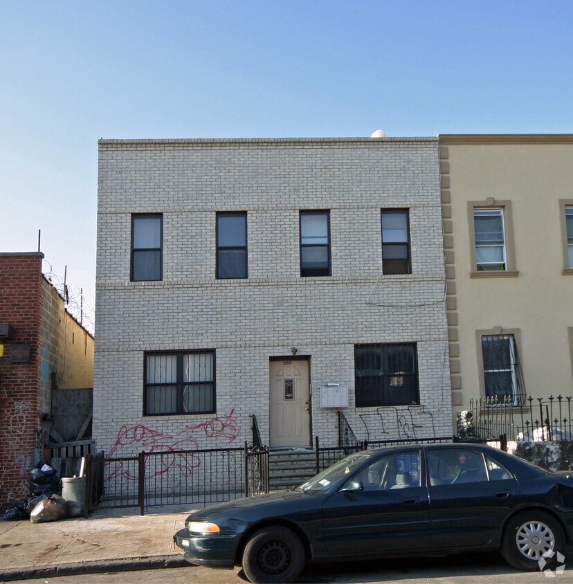 268 Boerum St, Brooklyn, NY 11206 268 Boerum St Brooklyn, NY