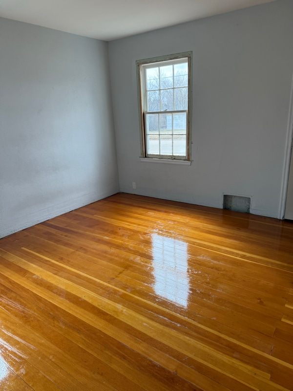 Building Photo - 138 W Laurel Ave