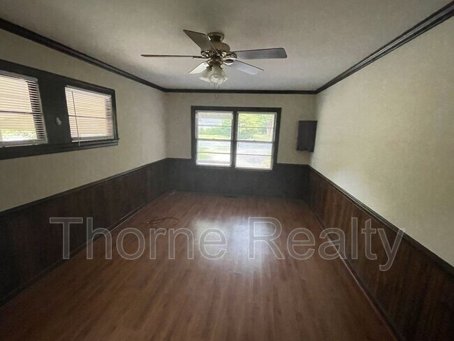 Building Photo - 604 Smallwood Dr