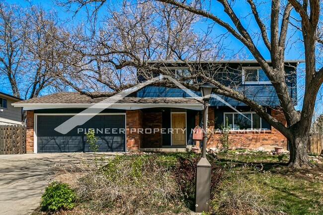 Foto del edificio - Beautiful Updated Home Conveniently locate...
