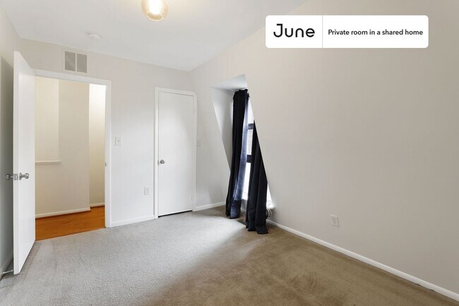 Foto del edificio - Room in Shared 5 bed/2 bath home