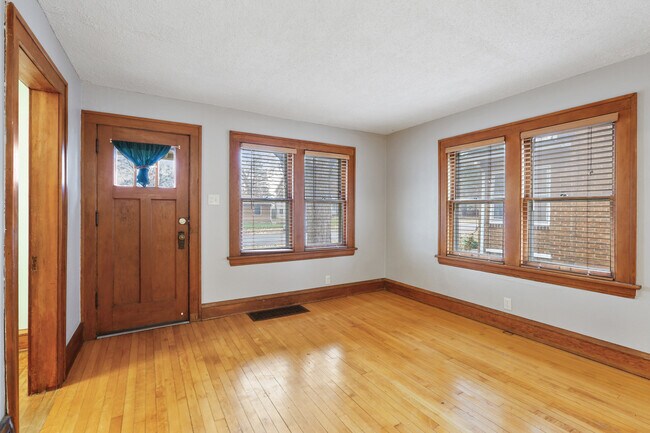 Building Photo - 2943 Washburn Ave N