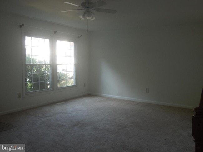 Building Photo - 1738 Farmington Ct