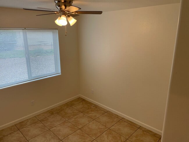 Building Photo - 3180 N Greg Dr