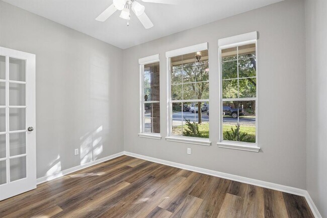 Foto del edificio - 1408 Gorham St