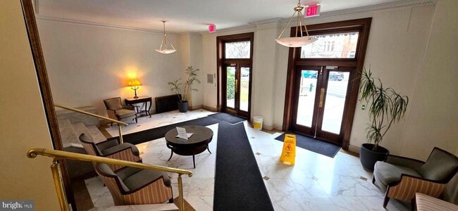 Foto del edificio - 1954 Columbia Rd NW