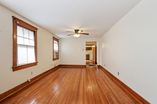 Foto del edificio - 2424 Short St