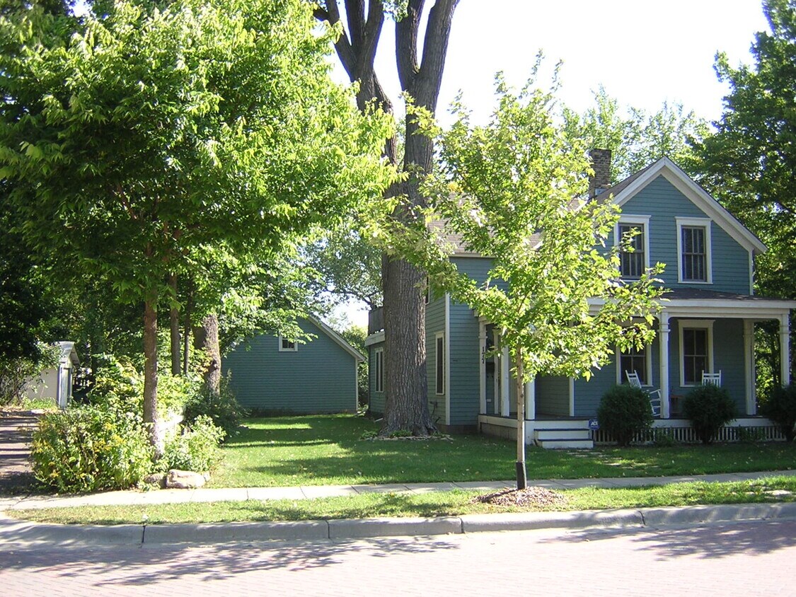 Foto principal - 177 Nicollet St