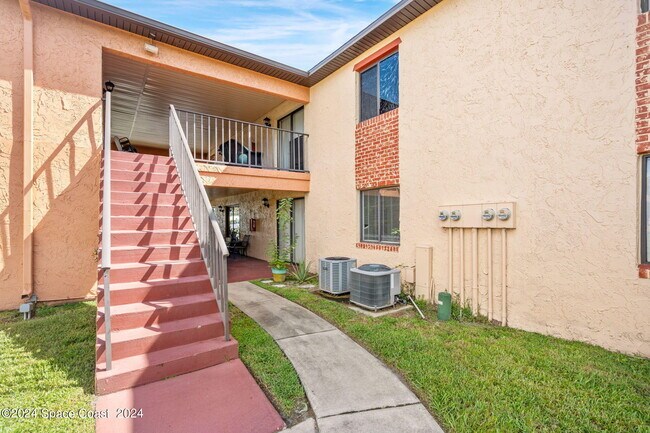 Building Photo - 135 San Juan Cir