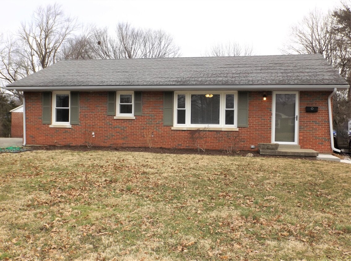 Primary Photo - 613 Laramie Dr