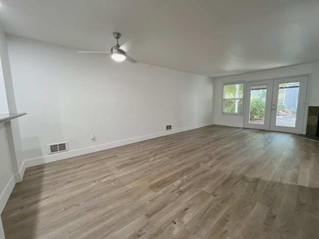 Interior Photo - Everett Cove
