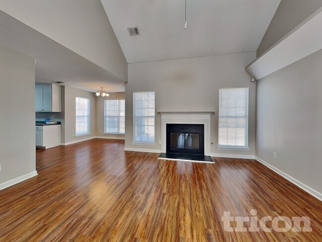 Building Photo - 105 River View Ct