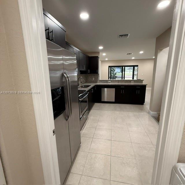 Foto del edificio - 19229 E Lake Dr