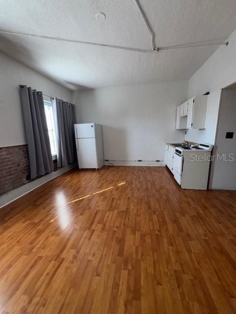 Building Photo - 206 W Main St