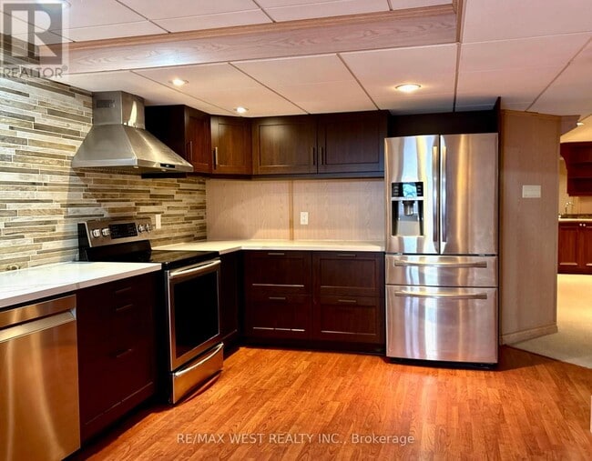Building Photo - 463 Hewitt Cir
