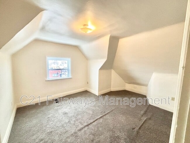 Foto del edificio - 703 Brookline Blvd