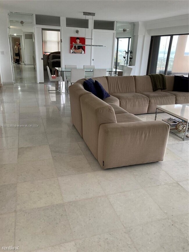 Foto del edificio - 3 br, 3 bath House - 1800 NE 114th St Apt ...