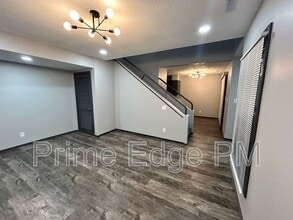 Building Photo - 1841 Ridgehaven Ct