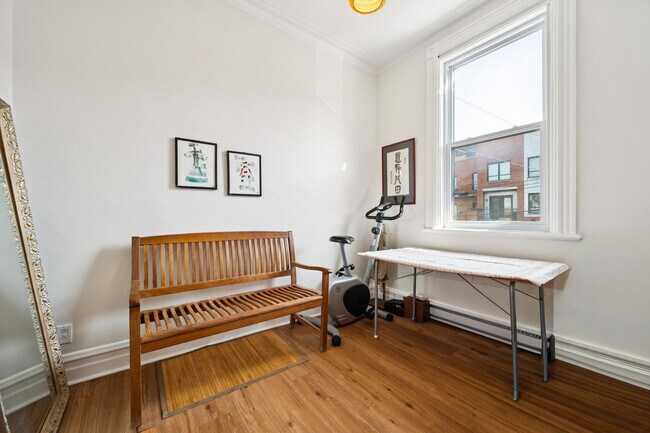 Building Photo - 4075 Rue Lanouette