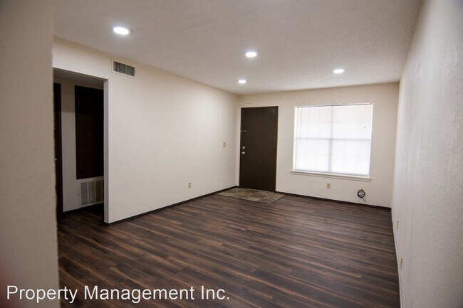 Building Photo - 2 br, 1 bath House - 2201 Woodland #3