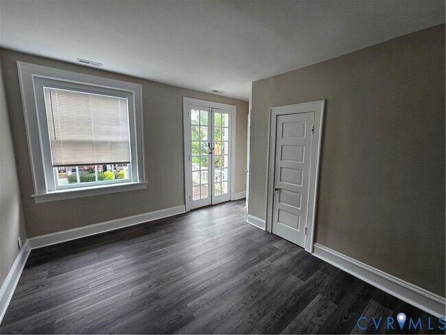 Foto del edificio - 2817 W Grace St