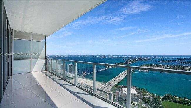 Foto del edificio - 1100 Biscayne Blvd