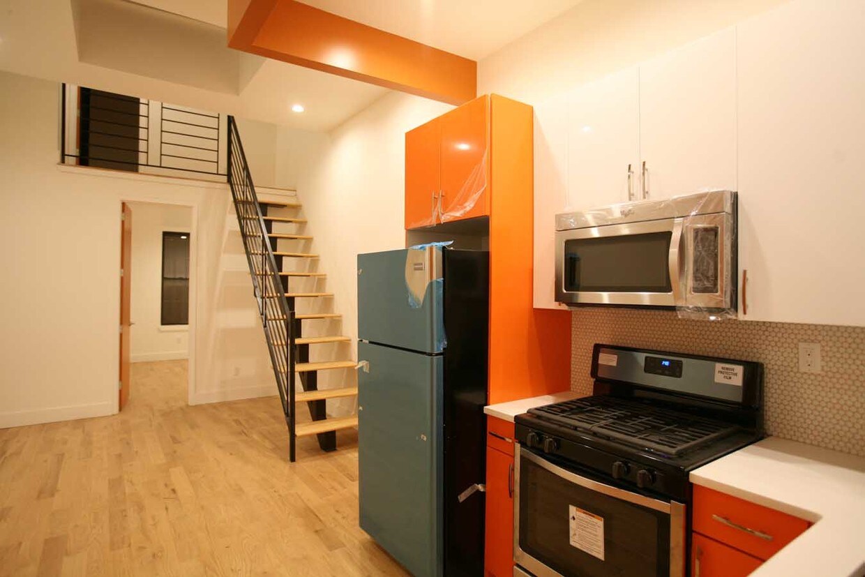 Primary Photo - 578 Bushwick Ave